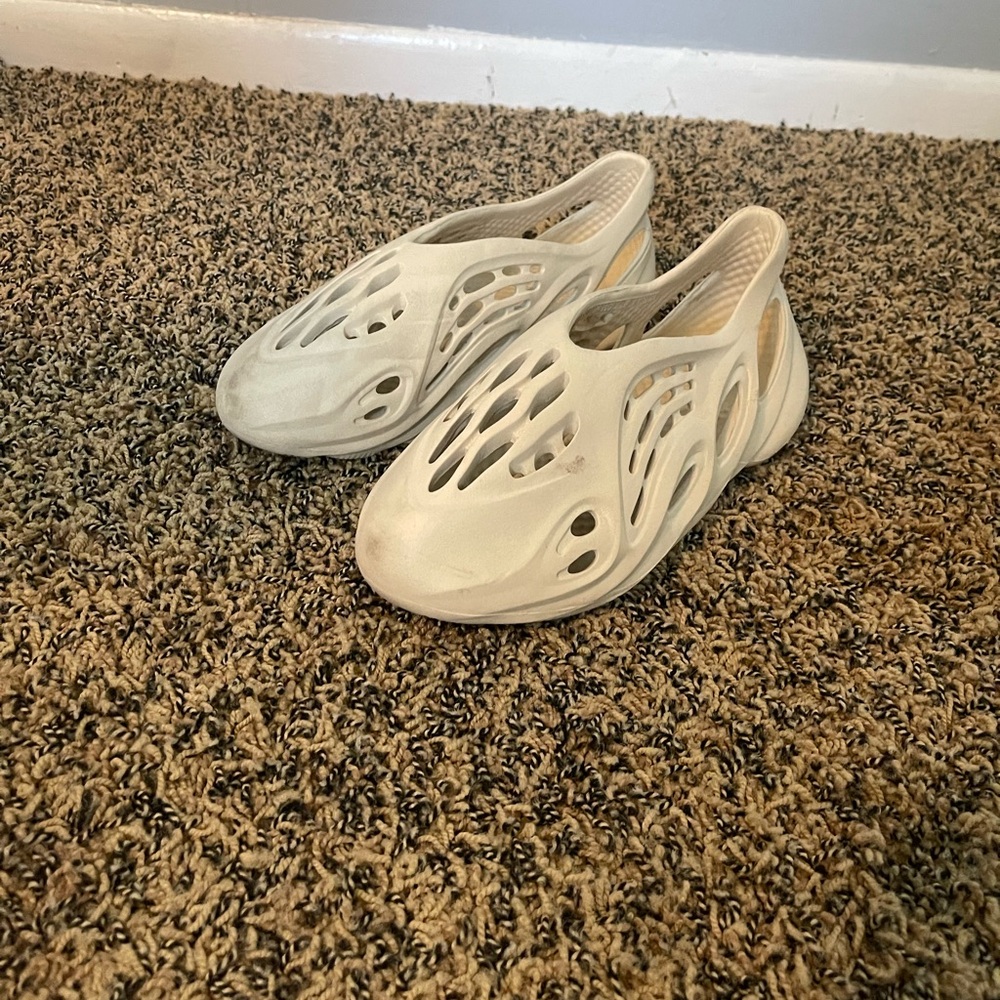 Yeezy Adidas